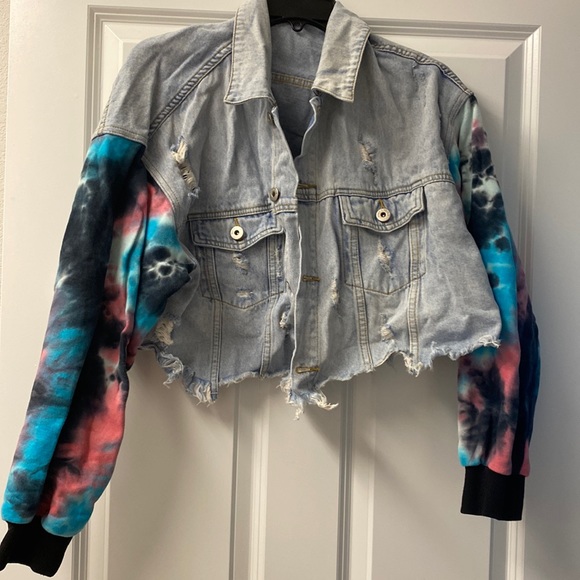 Jean jacket - Picture 1 of 6